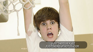  लोल LOOK AT JUSTIN's FACE (so funny)
