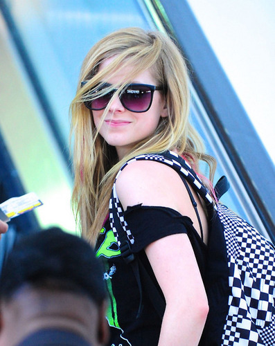  Lavigne