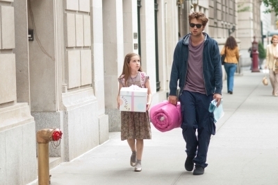  Renesmee and Daddy buying birthday presnts for Momma