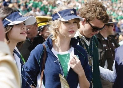  Selena and Taylor at a Notre Dame Football Game on Sep 4