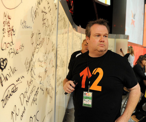  Eric Stonestreet @ the 2010 Stand up to Cancer Event