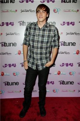  Kendall @ J-14s In Tune Rocks Party