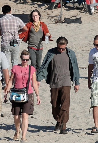  Leonardo DiCaprio and Ellen Page Filming 'Inception'