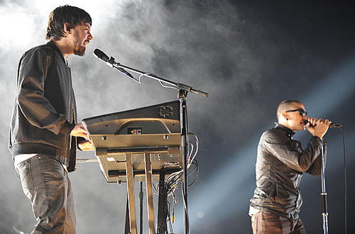  Linkin Park rehearses for the 2010 एमटीवी VMAs.