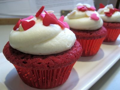  Red-Velvet-Cupcakes