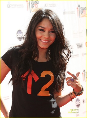  Vanessa @ Stand Up To Cancer Telethon