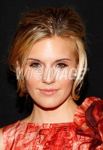  maggie grace- Christian Siriano Spring 2011 fashion tampil New York