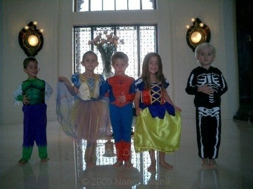  prince and paris with their daddy and Friends