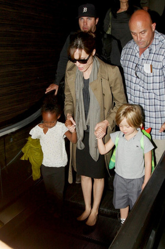  Angelina Jolie - Departs Los Angeles International Airport