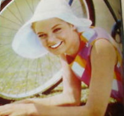  Elizabeth Hartman 1967