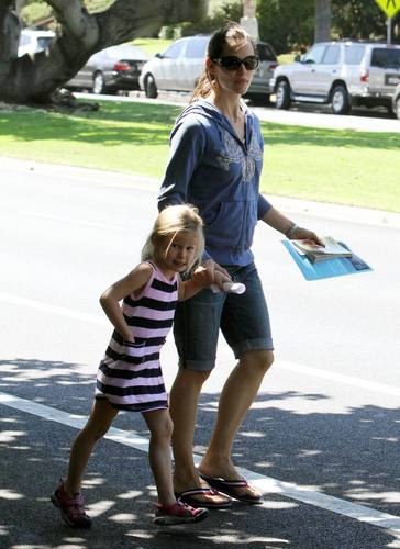  Jen and violet at the Park!
