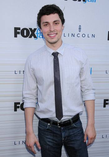  John Francis Daley - HQ images Of The renard Fall Party