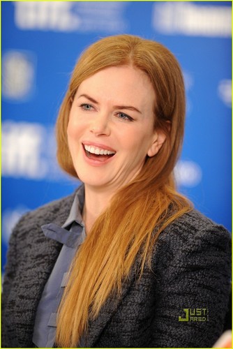  Nicole Kidman's New Film Scores Standing Ovation!