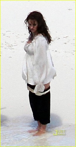  Penelope Cruz: Pregnant For Real This Time!