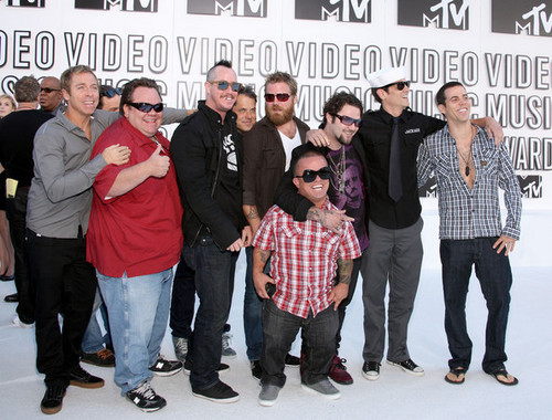  The Cast of Jackass 3D @ the 2010 MTV Video موسیقی Awards