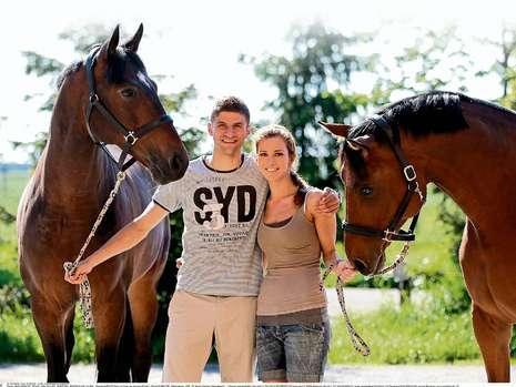  Thomas Müller & Lisa with his two chevaux Lou and Radcliffe