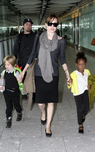  Angelina @ Heathrow Airport