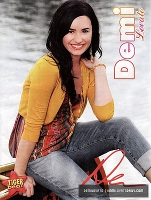  Demi Lovato - September 2010 Tiger Beat Magazine