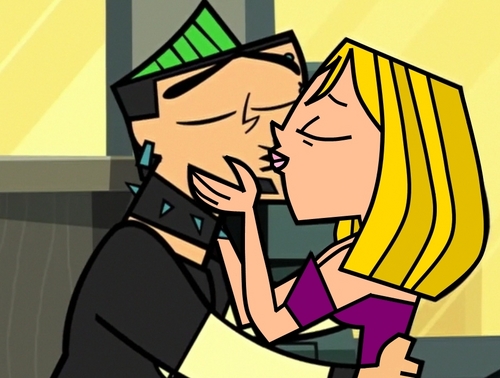  Duncan & Amanda baciare