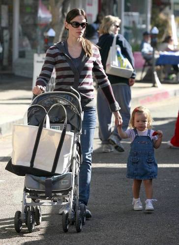 Jen takes Violet and Seraphina to the Farmer’s Market!