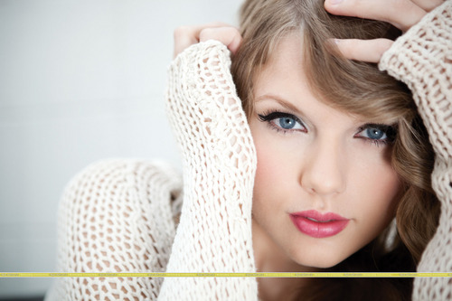 Taylor Swift Speak Now Photoshoot