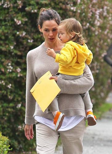  Jen out and about with violet & Seraphina 9/21/10