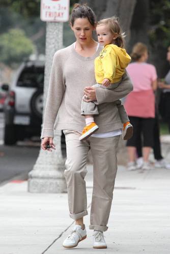  Jen out and about with violett & Seraphina 9/21/10