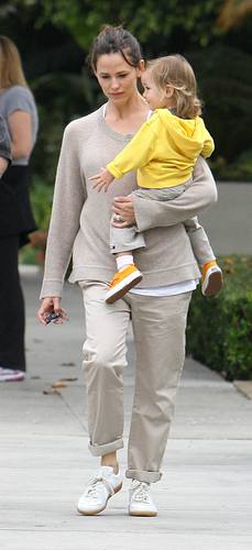  Jen out and about with बैंगनी, वायलेट & Seraphina 9/21/10