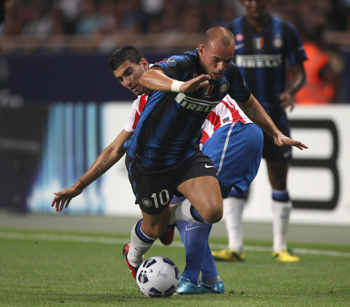  Sneijder playing for Inter