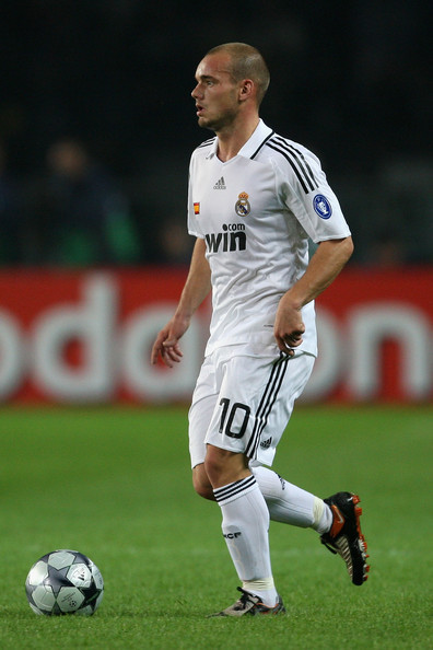 Sneijder playing for Real Madrid - Wesley Sneijder Photo (15723887 ...
