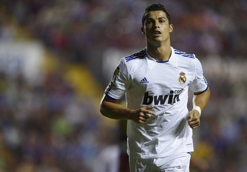 C. Ronaldo (Levante UD - Real Madrid)