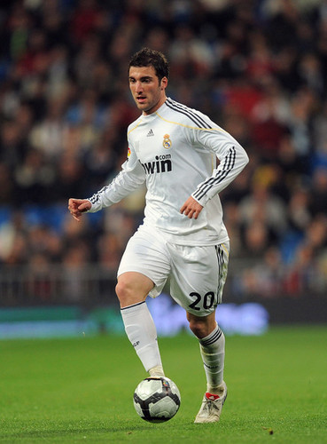  Higuain playing for Real Madrid
