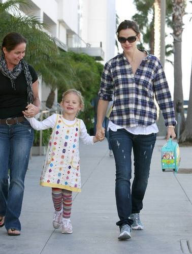 Jen & violett out and about 9/23/10