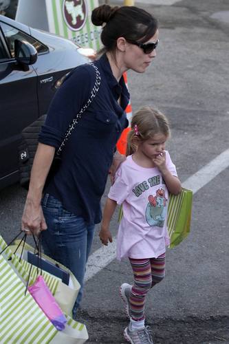  Jen & violet out and about 9/24/10
