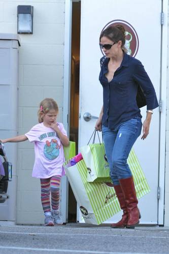  Jen & violeta out and about 9/24/10