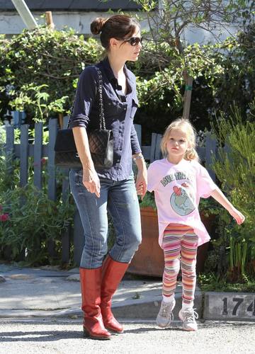  Jen & violett out and about 9/24/10