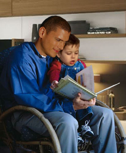  Michael Scofield and his son MJ