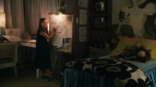  Renesmee in her room