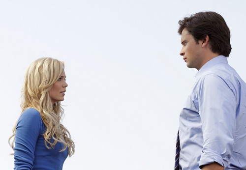  smallville - Episode 10.03 - Supergirl - Promotional foto (HQ and Unwatermarked) Copied