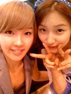  Jiyoon & Jihyun