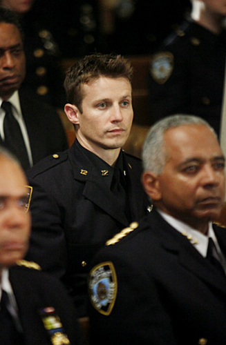 1x04 - Officer Down - Promotional foto's