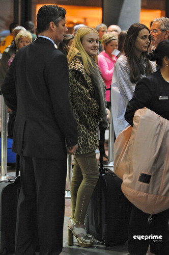 Dakota Fanning departs LAX Airport, Oct 3