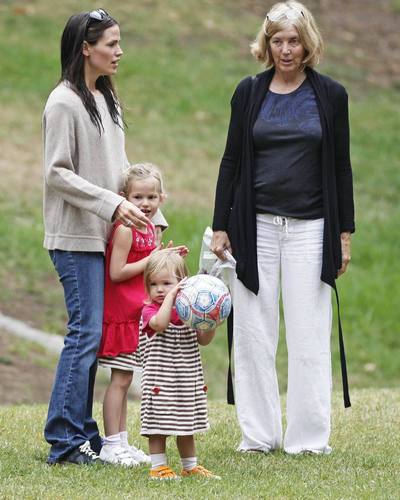  Jen took kulay-lila and Seraphina to play soccer!