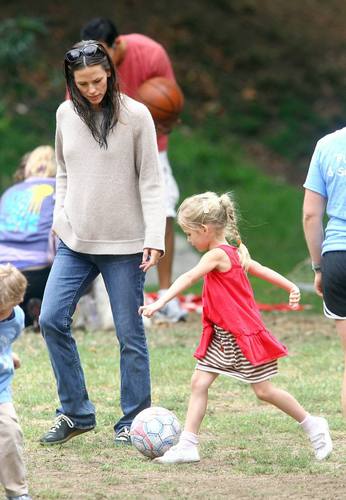  Jen took ungu and Seraphina to play soccer!