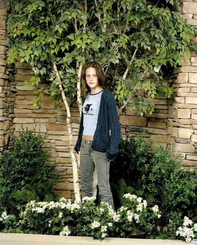  Kristen Stewart, Barry J. Holmes photoshoot – 2004