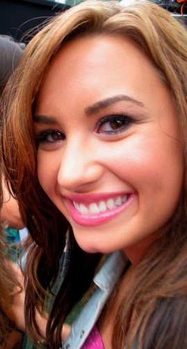  Demi Lovato :)