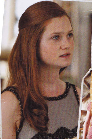  Ginny in Harry Potter and the Deathly Hallows Part I