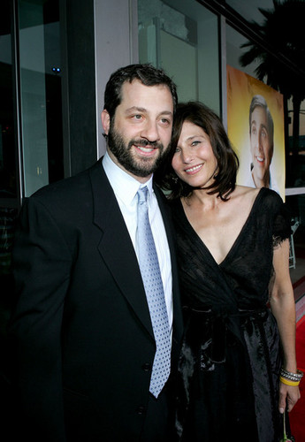  Judd Apatow & Catherine Keener @ The 40 ano Old Virgin Premiere - 2005