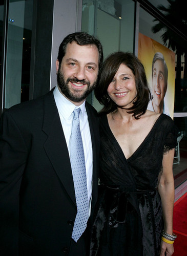  Judd Apatow & Catherine Keener @ The 40 ano Old Virgin Premiere - 2005