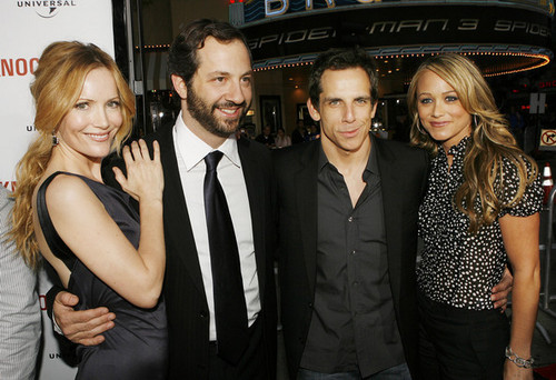  Leslie Mann, Judd Apatow, Ben Stiller & Christine Taylor @ Knocked Up Premiere - 2007